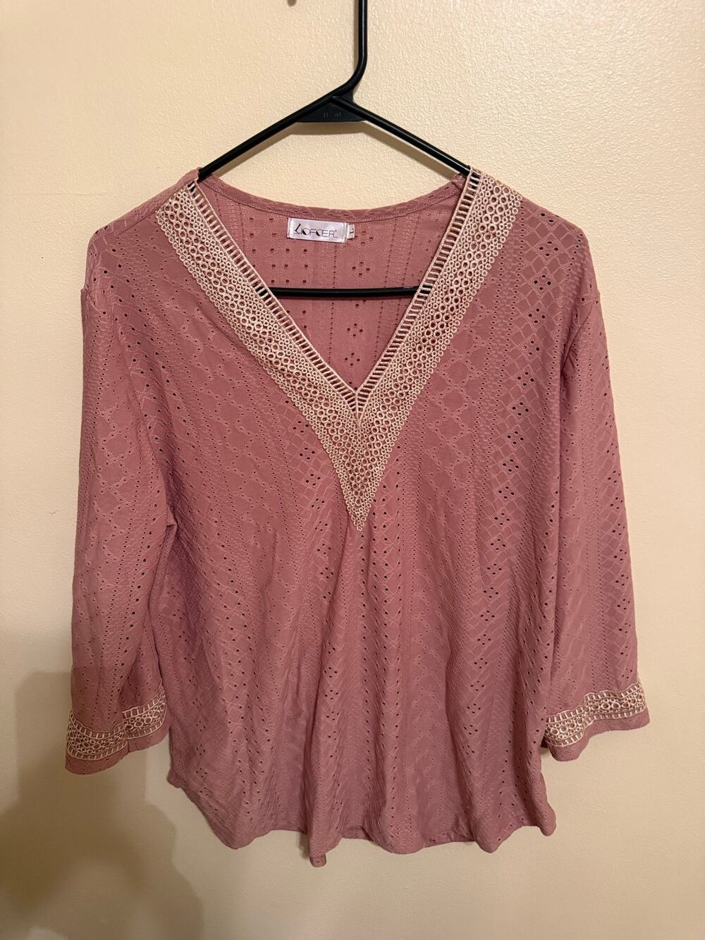 LOFDER Women’s Size Large Mauve Eyelet Crochet Trim V-Neck Blouse